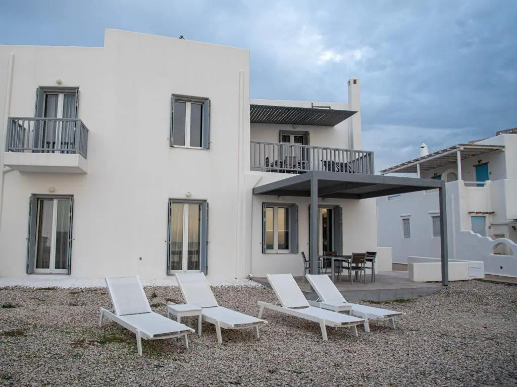 Milos Waves Luxury Apartments