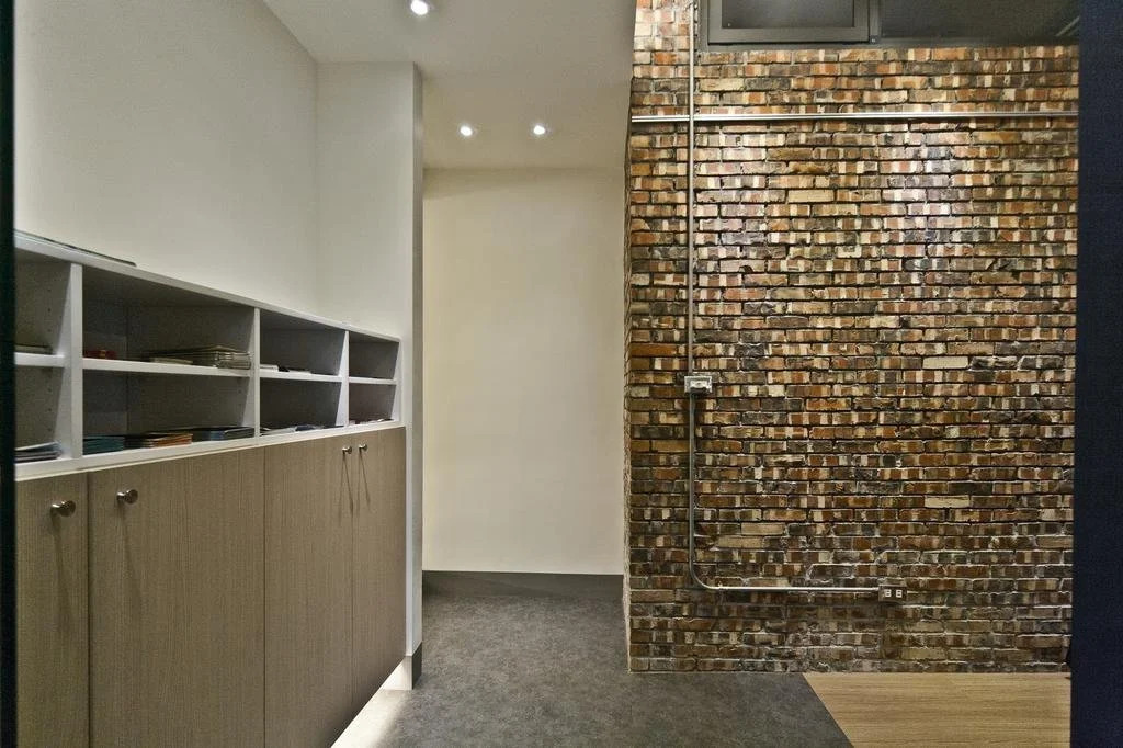 Comma Hostel