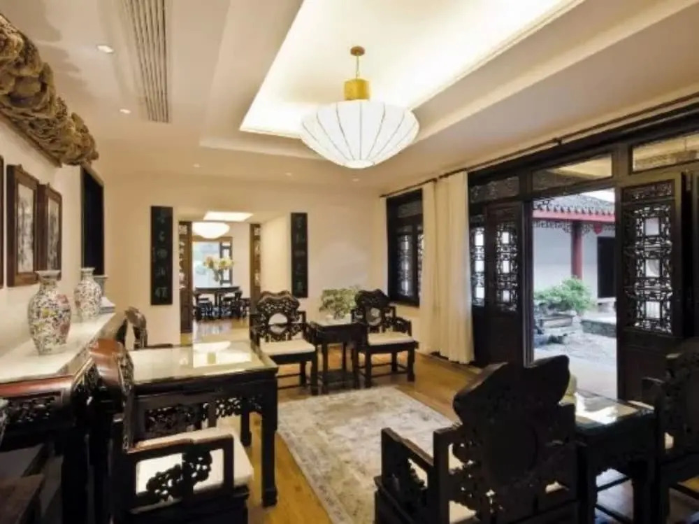Yayuan Garden Holiday Hotel