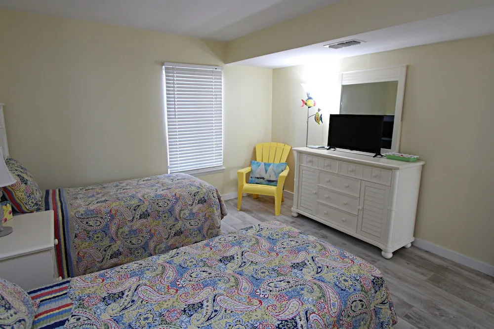 The Breakers Orange Beach Condos by Meyer Vacation Rentals by Vacasa