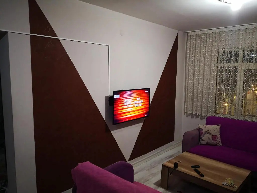 Çağlar apart