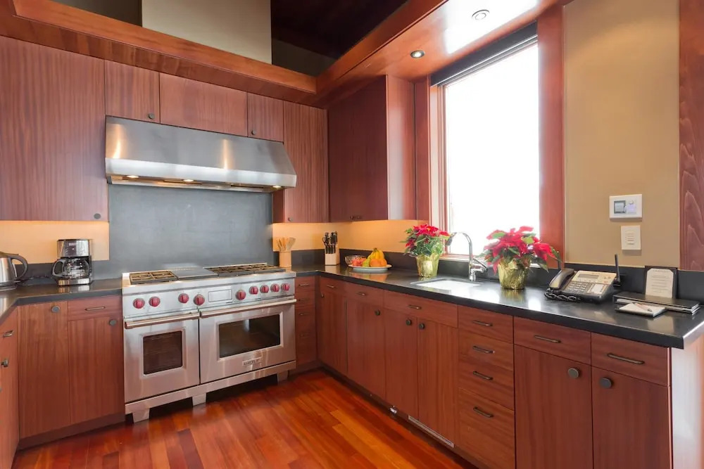 Aman Springs - Four Bedroom Home