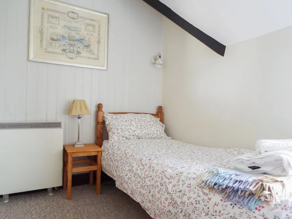 Alms Cottage