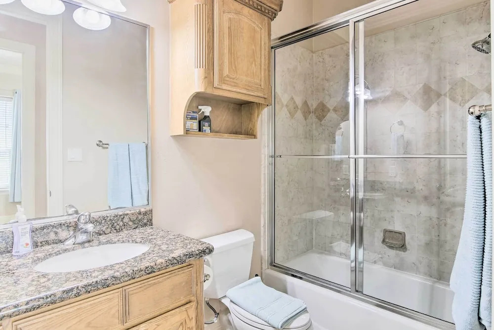 South Padre Island Condo - 200 Ft to Beach!