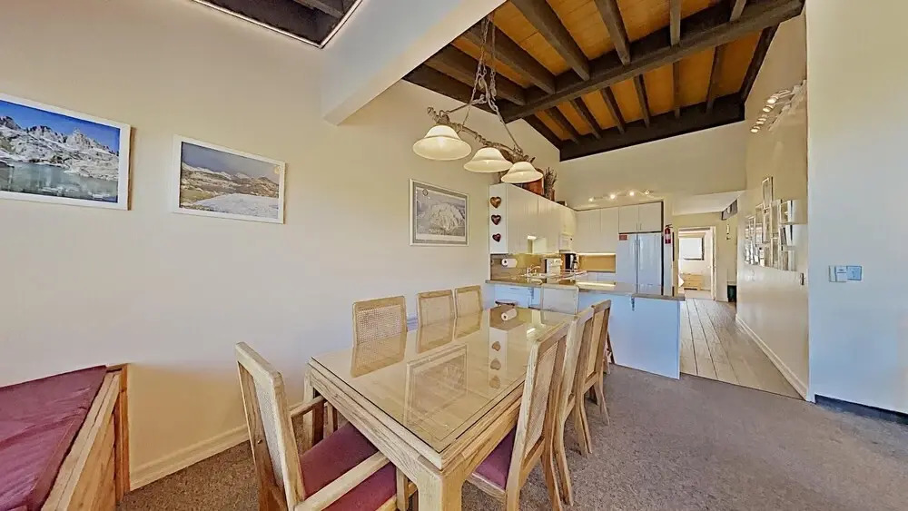 Slopeside Four Bedroom Homes at 1849 Condos - Free Wifi and Parking! by RedAwning