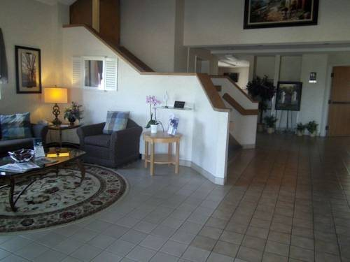 Pleasant Stay Inn & Suites