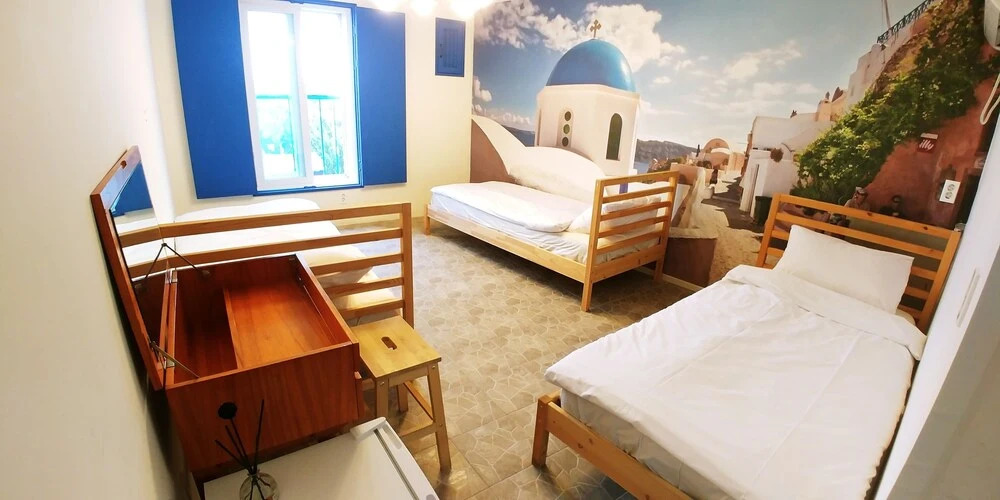 Love Jeju Sanbangsan Guesthouse - Hostel