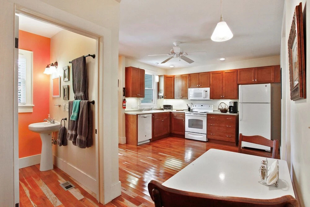 Historic 4BR w/Fenced Yard in the Victorian District Home