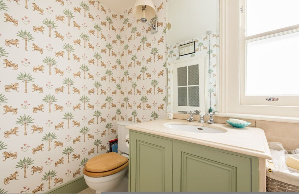 Battersea Park 3 Bedroom Residence