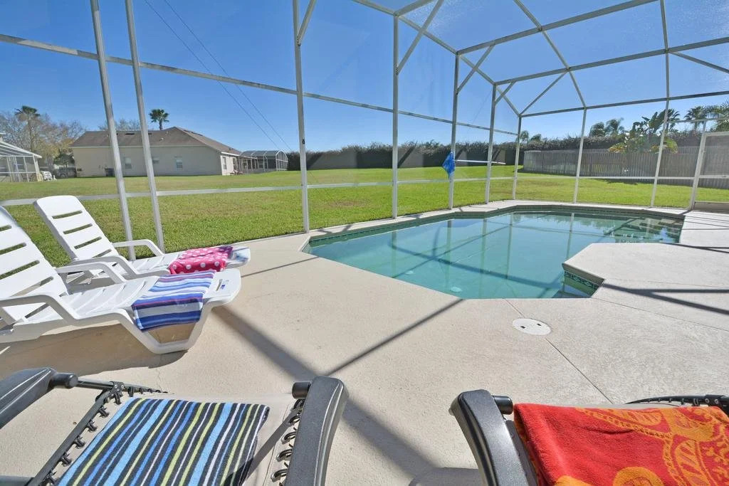 Hampton Lakes Villas - Holly Corner