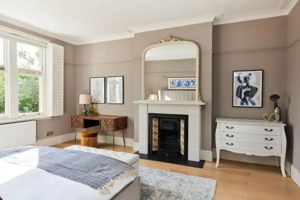 The Ealing Space - Classy 5BDR House with Garden and Parking