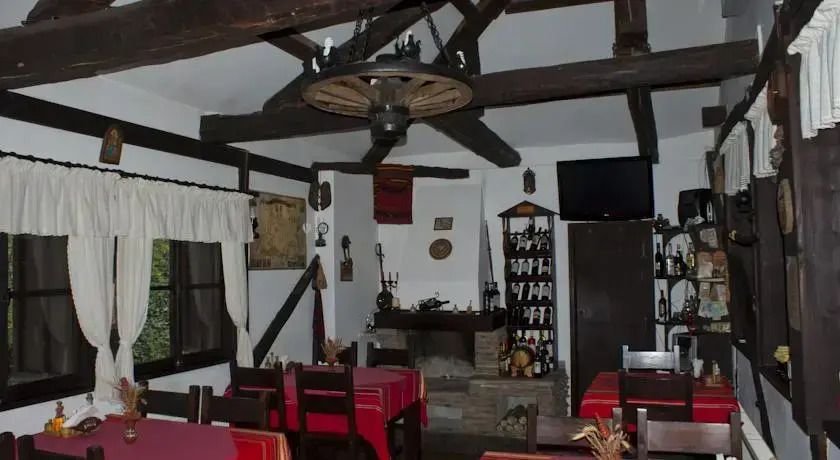 Hadzhi Velinov Han