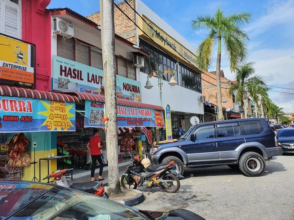 OYO Home 90402 Lumut Guest House