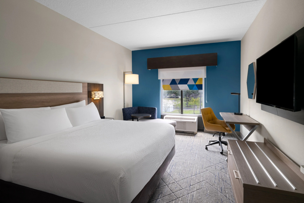Holiday Inn Express & Suites - Orlando - Southeast by IHG