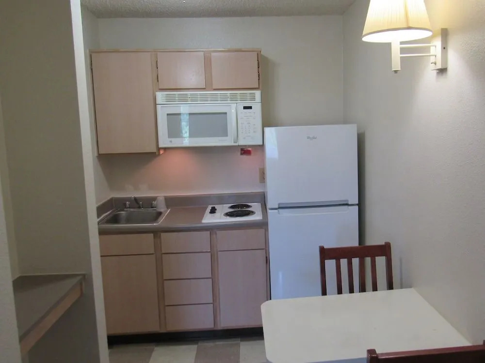 Intown Suites Extended Stay Nashville TN - Bellevue