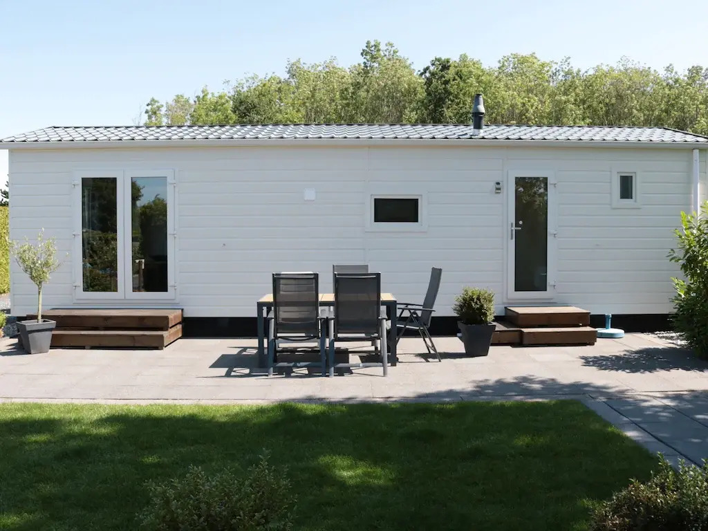 Tidy Chalet with Microwave near Wadden Sea