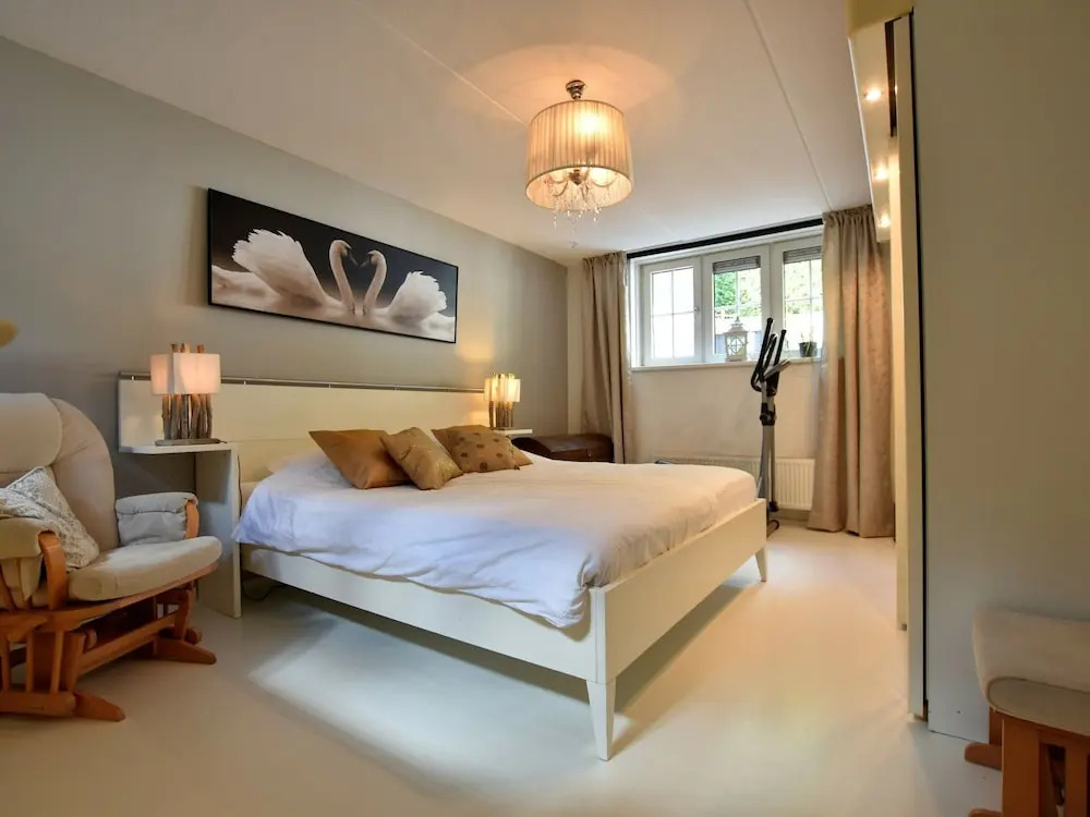 Modern Holiday Home in Putten with Hot Tub