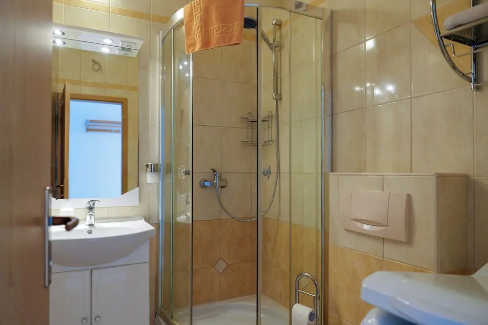 Sea View Apartment for 2-3 People - Family