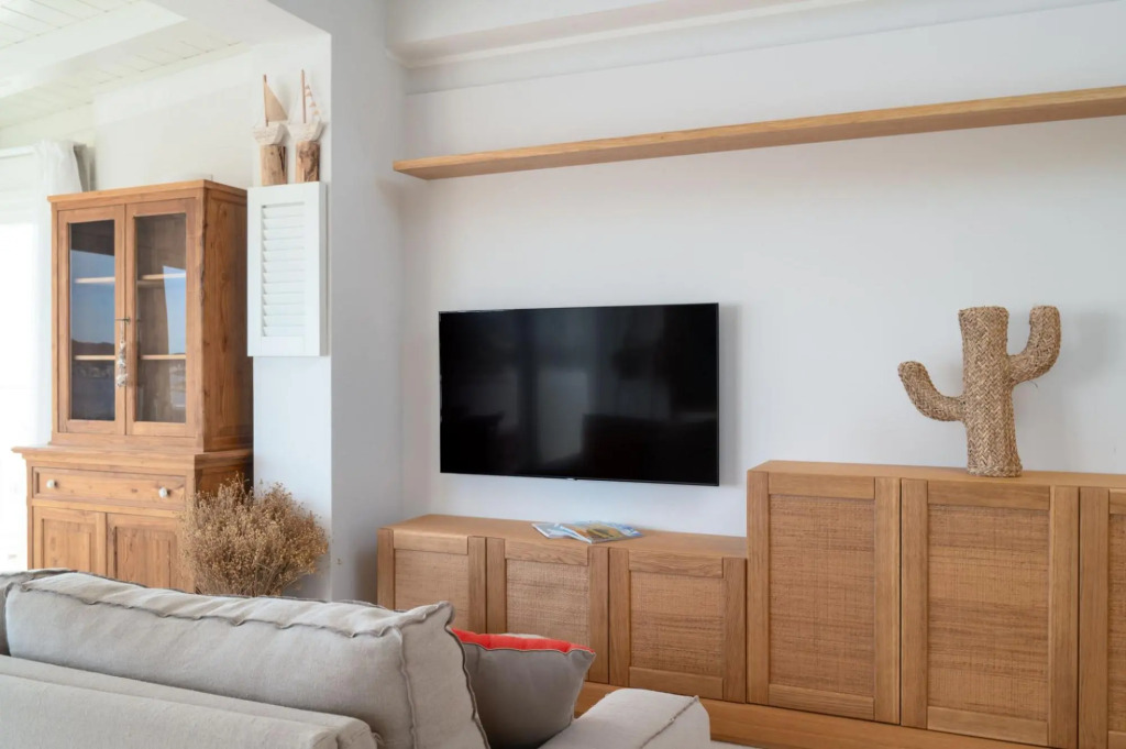 This charming one bedroom apartment is refined and elegantly furnished. It is perfect for a couple b-S'Abba Charming