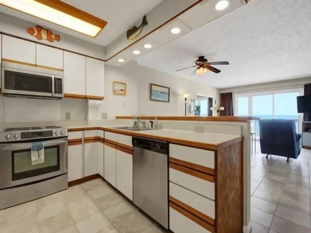 Beach Blanket - Spacious Condo With Private Beach Access And Resort Amenities! 3 Bedroom Condo by RedAwning