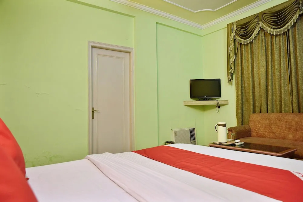 OYO 10752 Hotel Sitara International