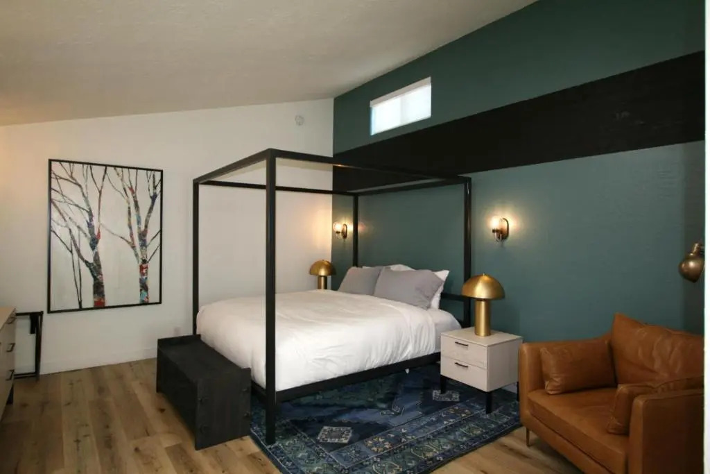 Aspen Grove 3 Bedrooms AGC-8 by KBM