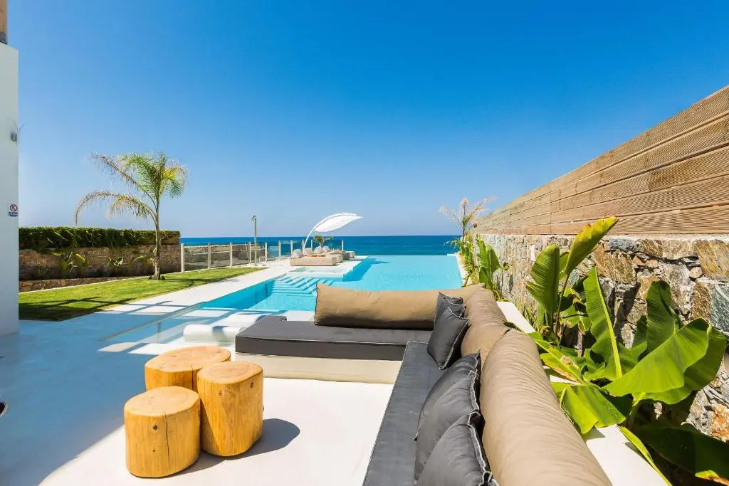 La Casa di Mare, Luxury Beach Front Villa with Private Pool, Whirlpools & Sauna, By ThinkVilla