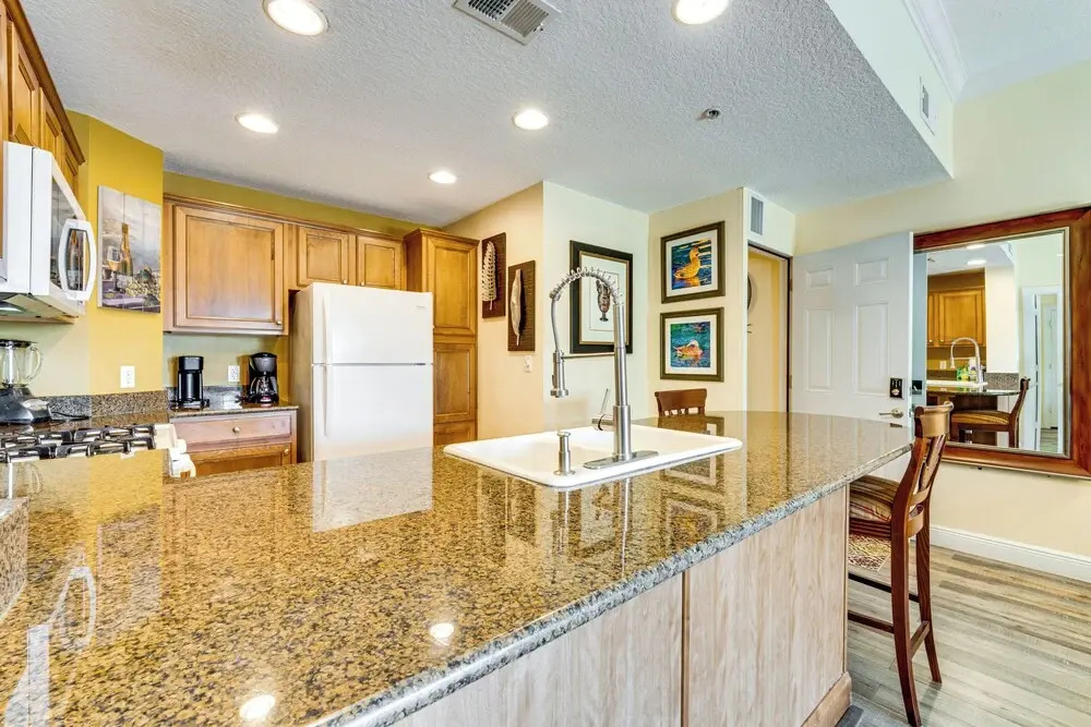 7 Mi to Disney World: Condo w/ 2 Balconies + Pools