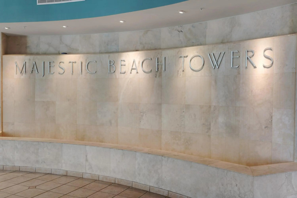 Majestic 904-T2