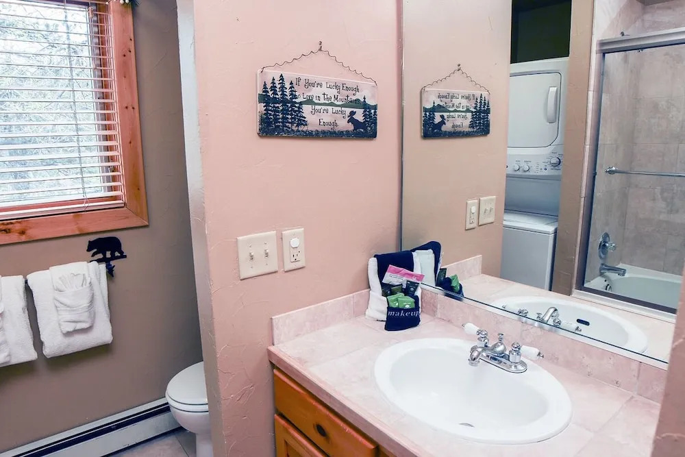 Bear Creek Condo: 5