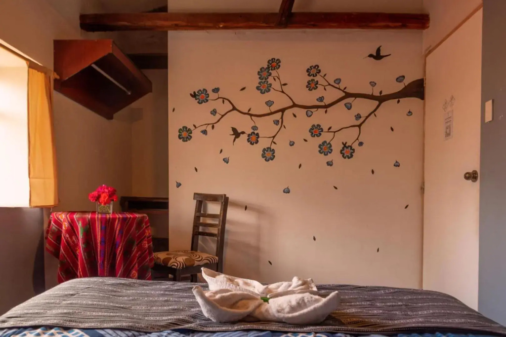 Valle verde, Hostel & camping