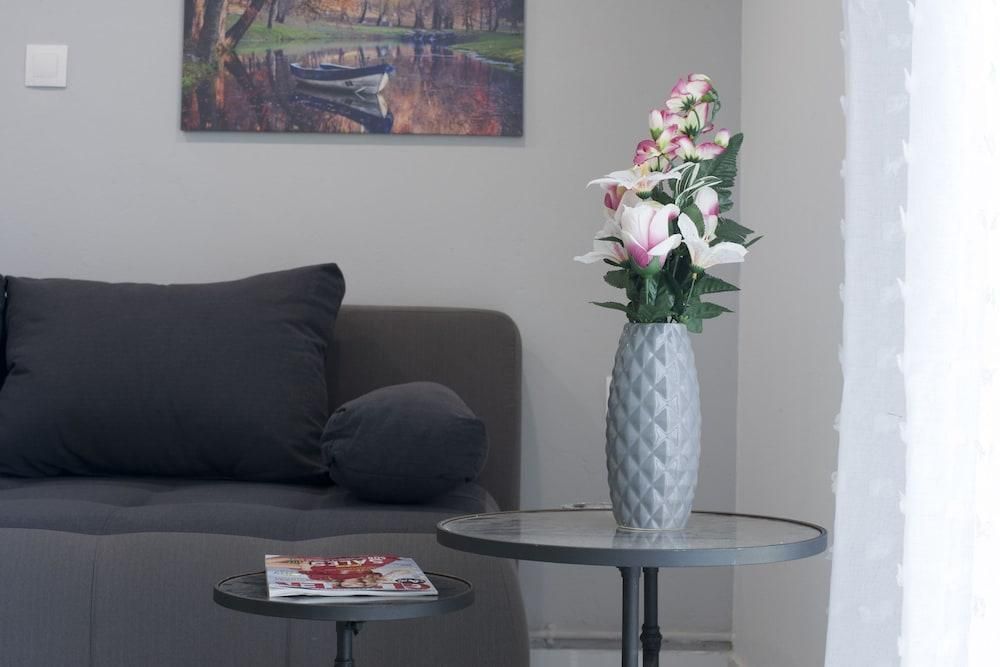 Victoria Square, Cozy and Stylish Apartment