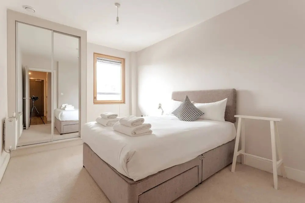 Pristine Modern Flat in East London