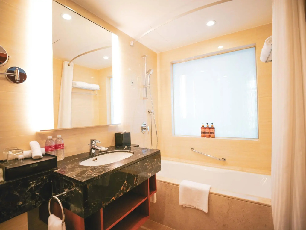 Ramada Plaza Shanghai Pudong Airport