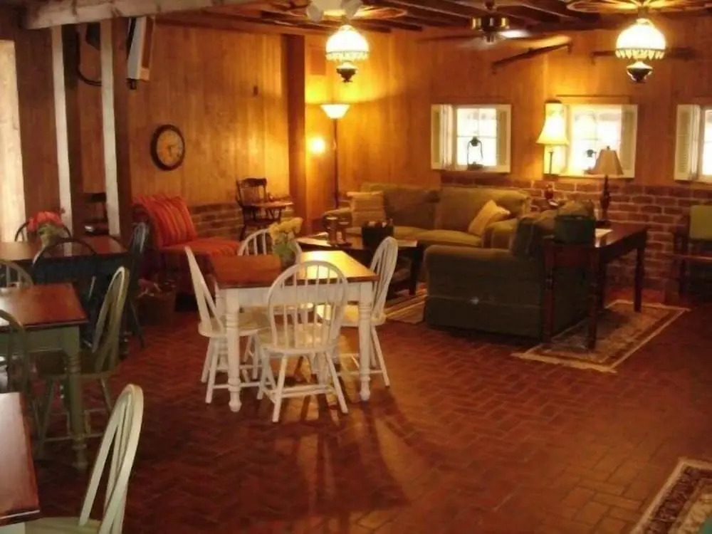 Zuber's Homestead Hotel