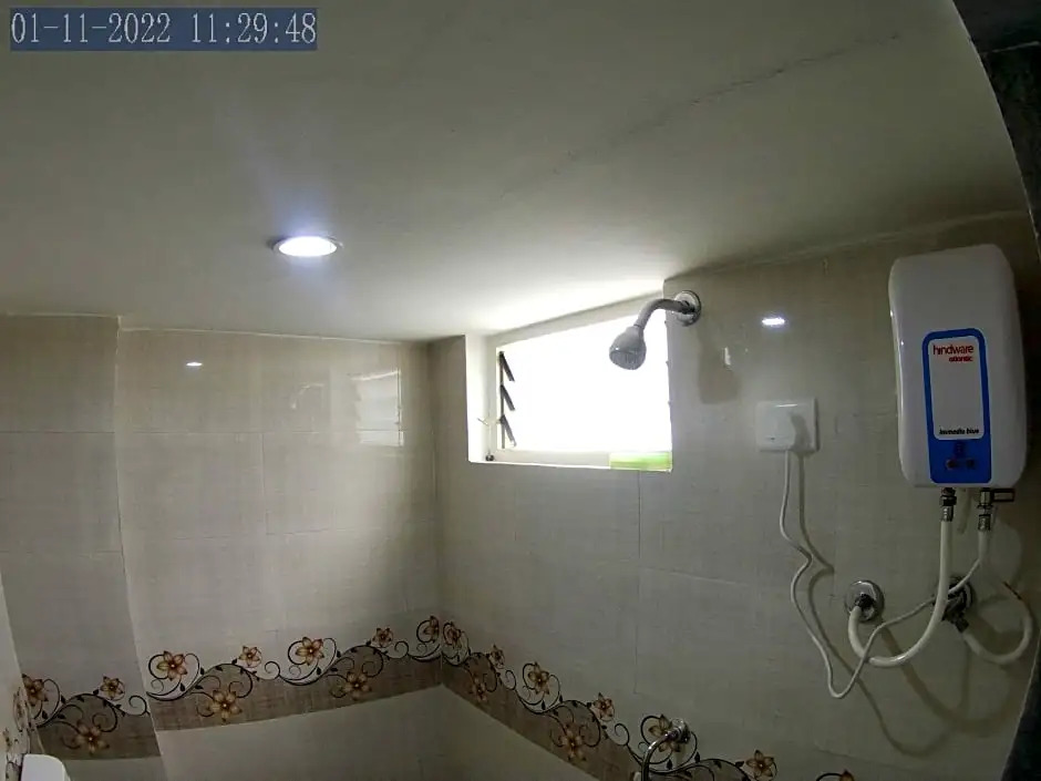 OYO HOME 84939 Choudhary White House