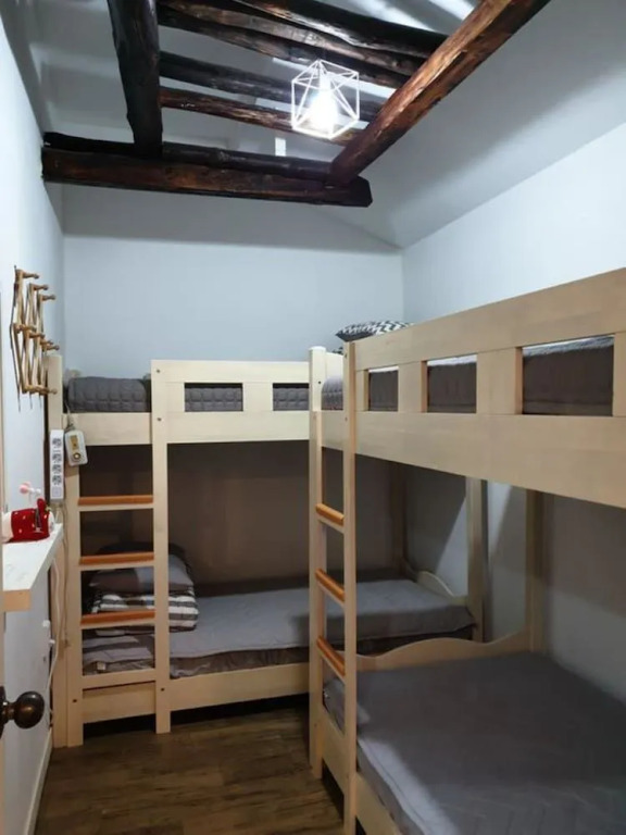 Guesthouse Party-Free Pub - Hostel