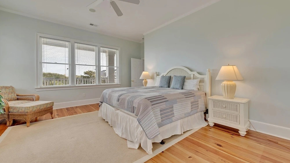 Sprawling Home Close To The Beach 8 Bedroom Home by Peace Vacations