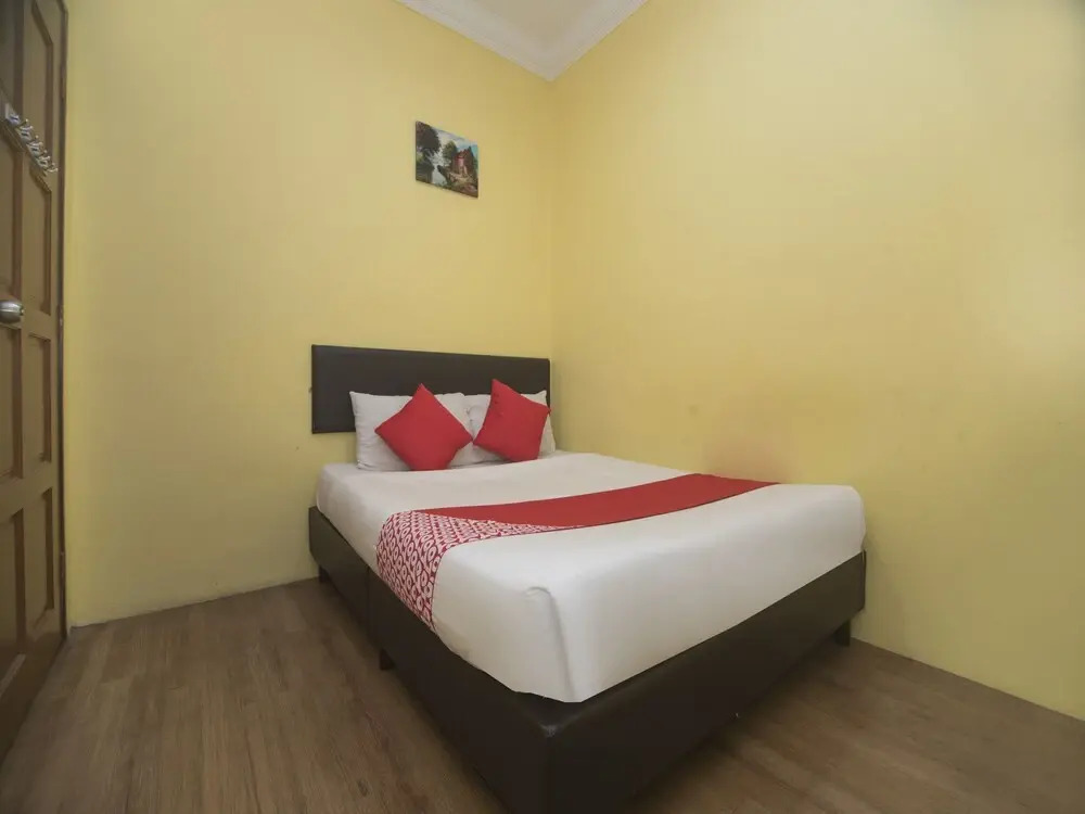 Oyo 11344 I Home Hotel
