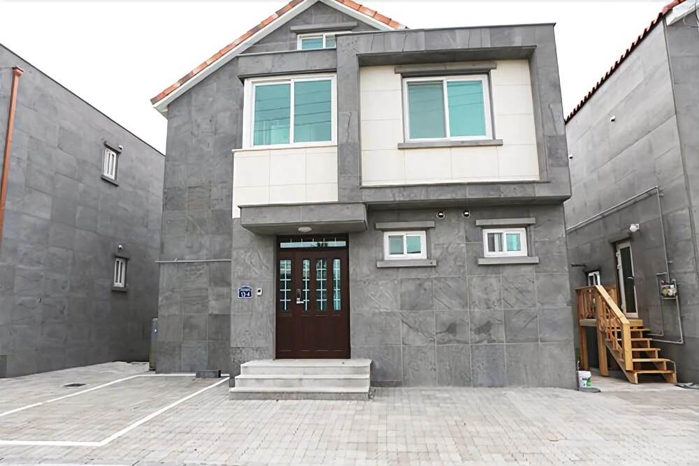 Seogwipo Pyoawon Haevichi Pension