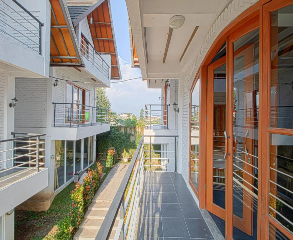 Hotel Kupu Kupu Lembang