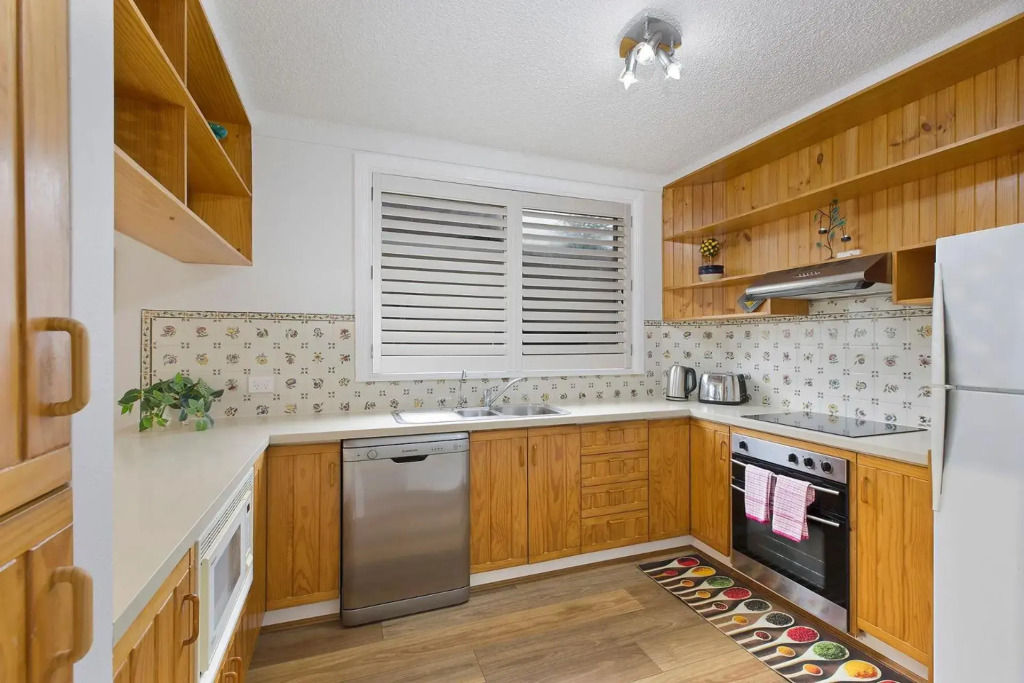 Regency Court 4