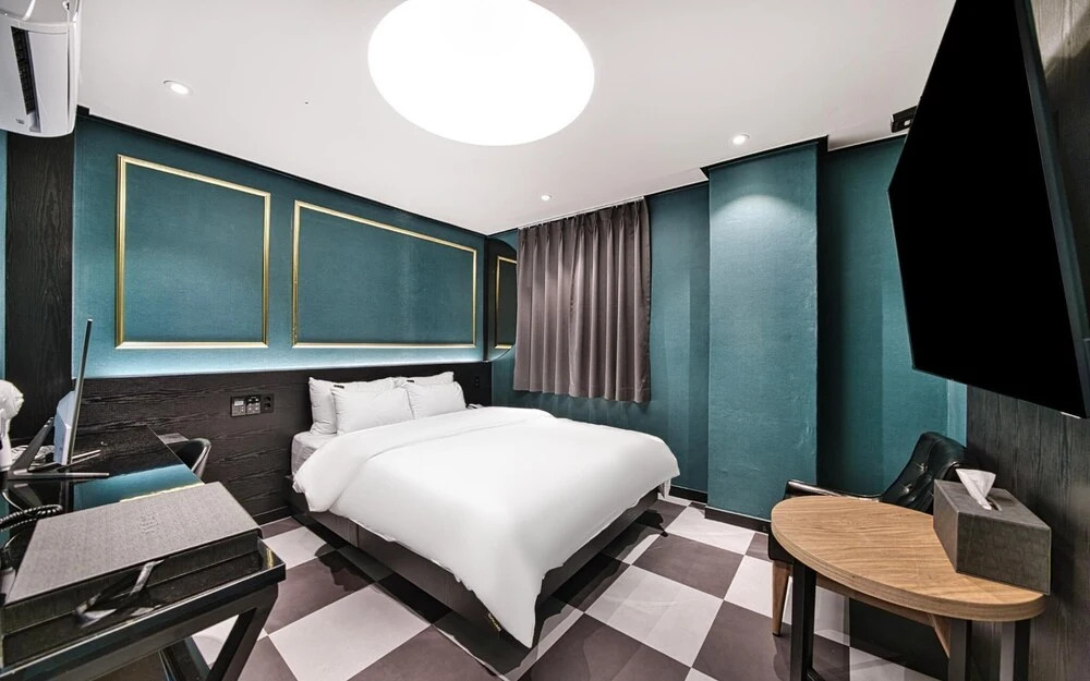 Hotel Daily