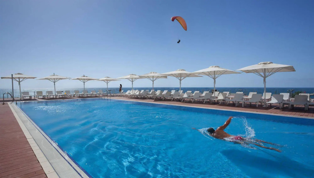 Island Luxurious Suites Hotel and Spa