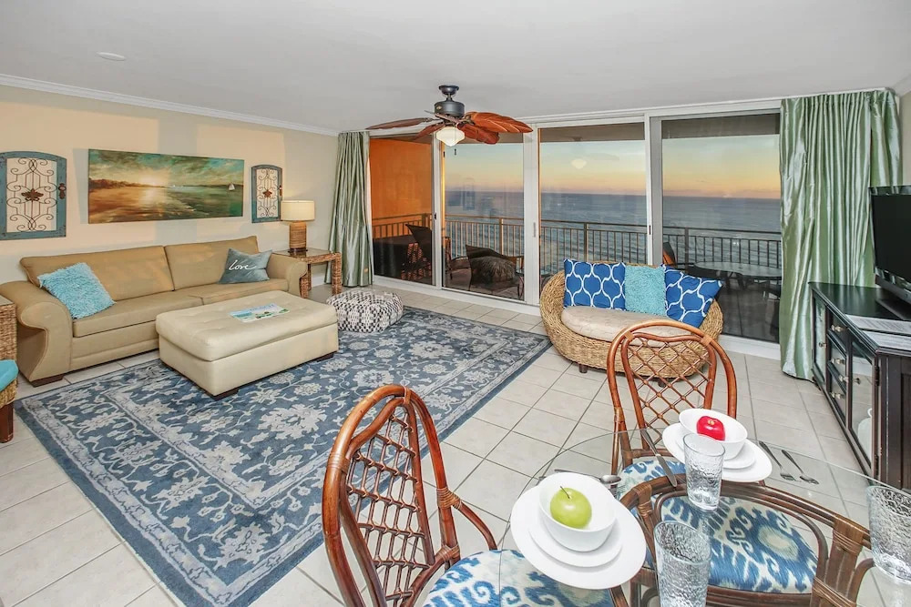 Emerald Beach 2328 -1495628