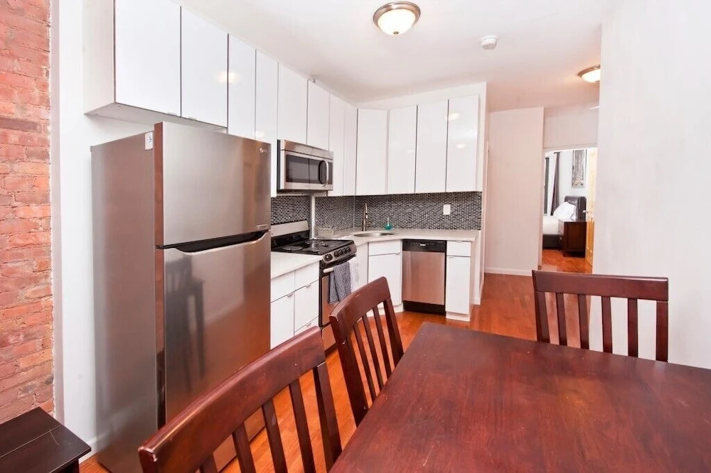 Cozy 2 BR on East Harlem