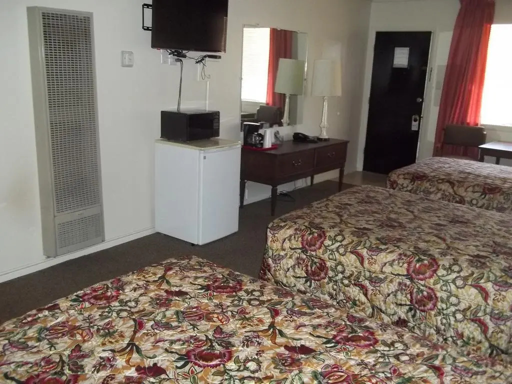Royal Host Motel