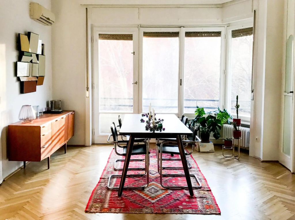 Spacious Bauhaus icon flat with fitness room in Central Buda, close to the river and Margaret island