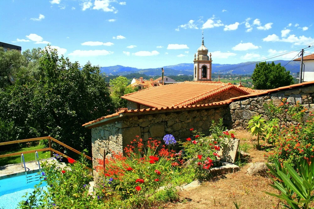 Rural style house located at the center of Caldelas village