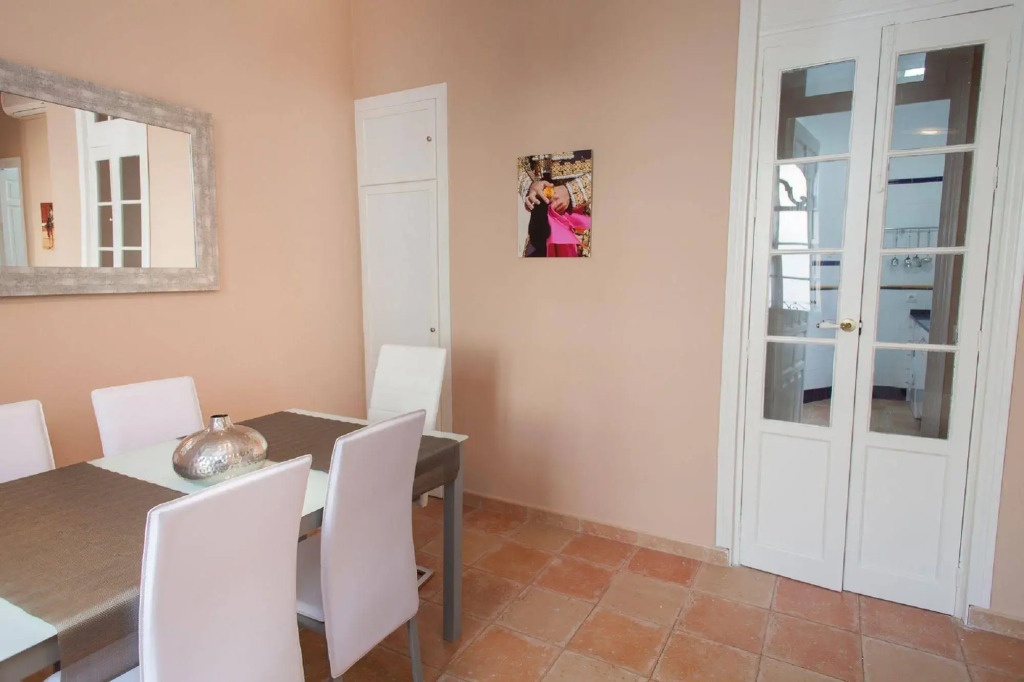 Suites Maestranza - Puerta del Arenal by Magno Apartments
